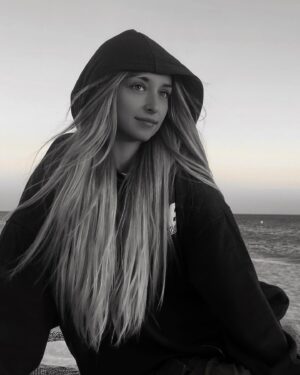Emma Smet Instagram - 🐚