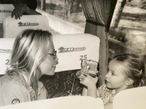 Emma Smet Instagram - Aujourd’hui c’est ton jour!!! Joyeux anniversaire et bonne fête à la meilleure mamou ♥ ♥ ♥ 

𝒥𝑒 𝓉’𝒶𝒾𝓂𝑒 𝒿𝑒 𝓉’𝒶𝒾𝓂𝑒