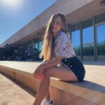 Emma Smet Instagram - 𝔏𝔢𝔰 𝔖𝔢𝔤𝔭𝔞, 🎬 Folle aventure avec une équipe incroyable, merci à tous pour ces moments que j’oublierais jamais, je me suis tellement amusée en interprétant le rôle de Claire, des fous rires jusqu’aux larmes pour le dernier jour de tournage, restera gravé pour toujours. ♥️ merci encore, un gros bisous à l’équipe technique, catering, maquillage, coiffure, réals @hakimbougheraba @aliboogistyle et à mes partenaires de jeux @ichem_bougheraba @charly_nyobe @kaderbueno @arrilesamrani @inesbklf @_anthonypinheiro_ @walid_ben_amar @lahcene_potter @alicia_tadrist Ps: toujours au cinéma 😉
