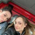 Emma Smet Instagram – DNA: Partie 3
(Trop de photos enfaite 😅j’ai versé ma petite larme🥹)

Merci 🙏🏼 je suis arrivée en Mai 2019 à Sète avec ma famille de fiction que je considère, aujourd’hui, comme ma deuxième famille ♡ j’ai fait des rencontres incroyables, des amis pour la vie, j’ai ri (meme beaucoup), j’ai pleuré (même beaucoup) avec ma complice de pleurs @juliedebazac.officiel 😂), j’ai eu des doutes, j’ai été heureuse, j’ai été fatiguée, j’étais une pro à mettre des chansons dans la tête (sorry @louvia_bachelier😏), j’ai fait mon petit pas de danse à chaque fois avant de tourner, j’ai énormément appris, j’ai grandi, alors merci pour cette aventure, pour les émotions, les rigolades que je n’oublierais jamais je vous aime tous ♥️ merci à toute la team DNA mais aussi aux téléspectateurs qui m’ont aimée, détestée😂 vous avez vu mon personnage grandir et évoluer, 
Sofia Daunier tu vas me manquer, maintenant il est temps pour toi d’aller faire des salades en Espagne 🥗

♥ ♥ ♥ ♥ ♥ ♥ ♥ ♥ ♥ ♥ ♥ ♥
