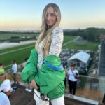 Emma Smet Instagram – Lucky 🍀 

@longchamp 
#longchampattheraces
#collaborationcommerciale