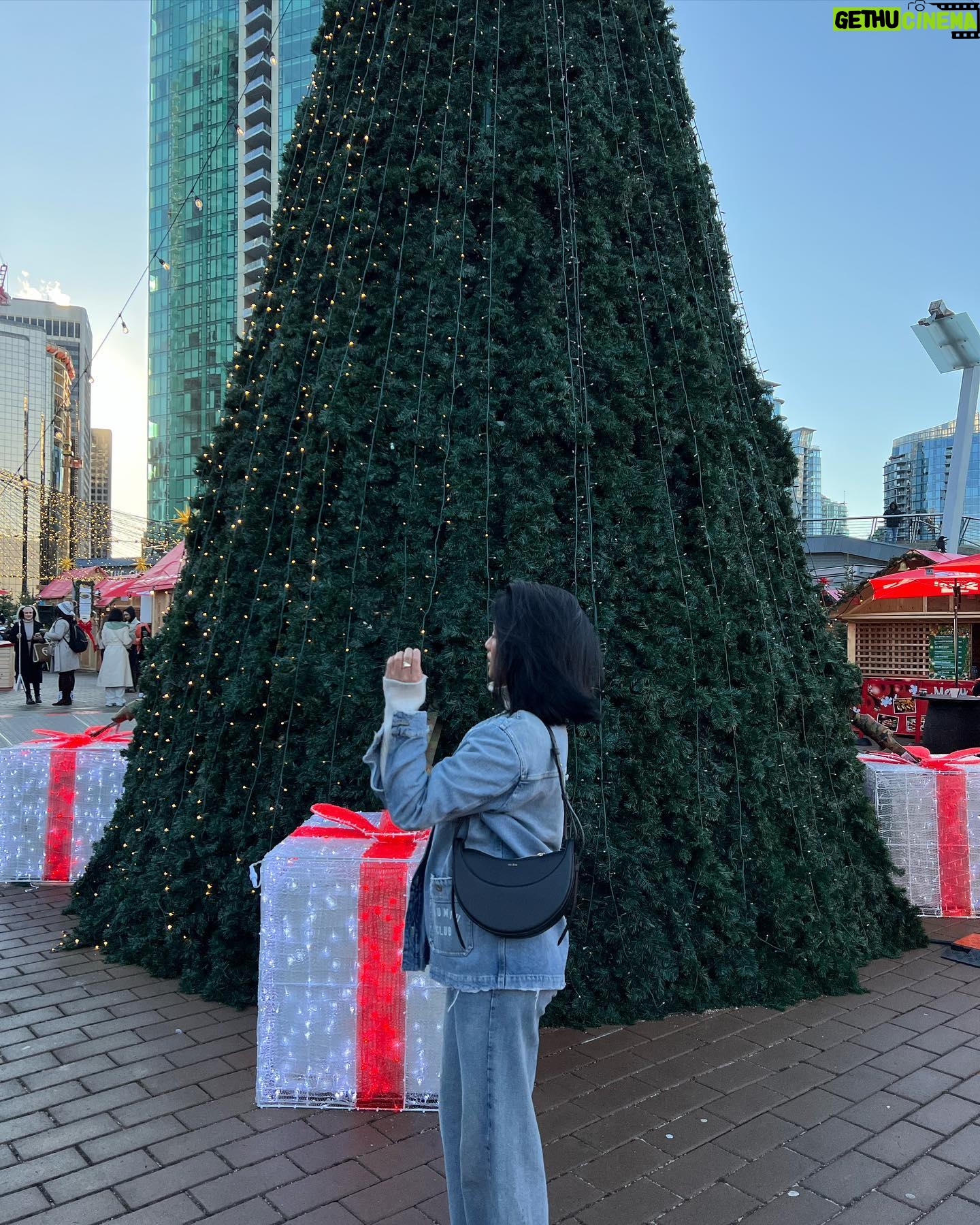 Emmalyn Estrada - 3 Likes - Thank you for having us @vanchristmas @kipling.media 🎄