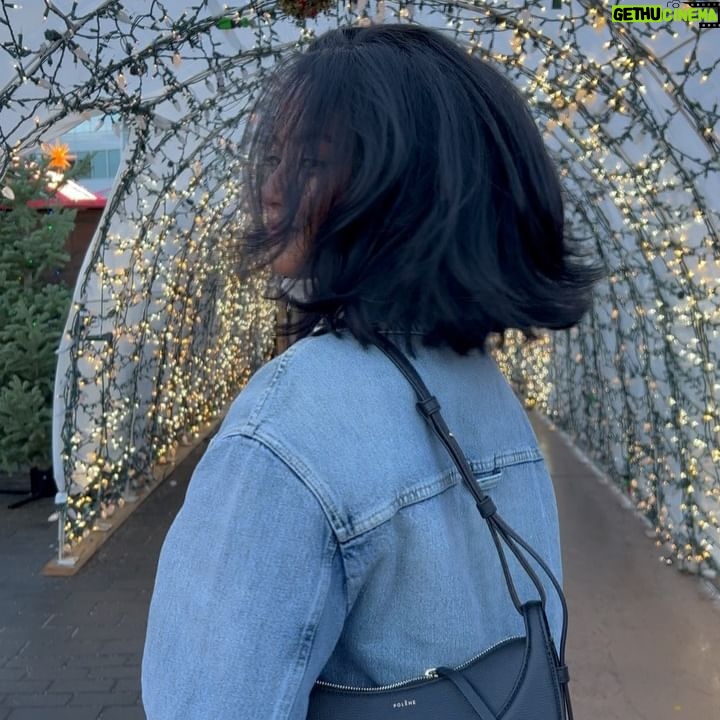 Emmalyn Estrada - 3 Likes - Thank you for having us @vanchristmas @kipling.media 🎄