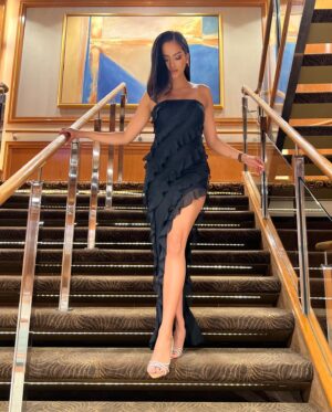 Emmalyn Estrada Instagram - Mom finally got to dress up 🙋‍♀️