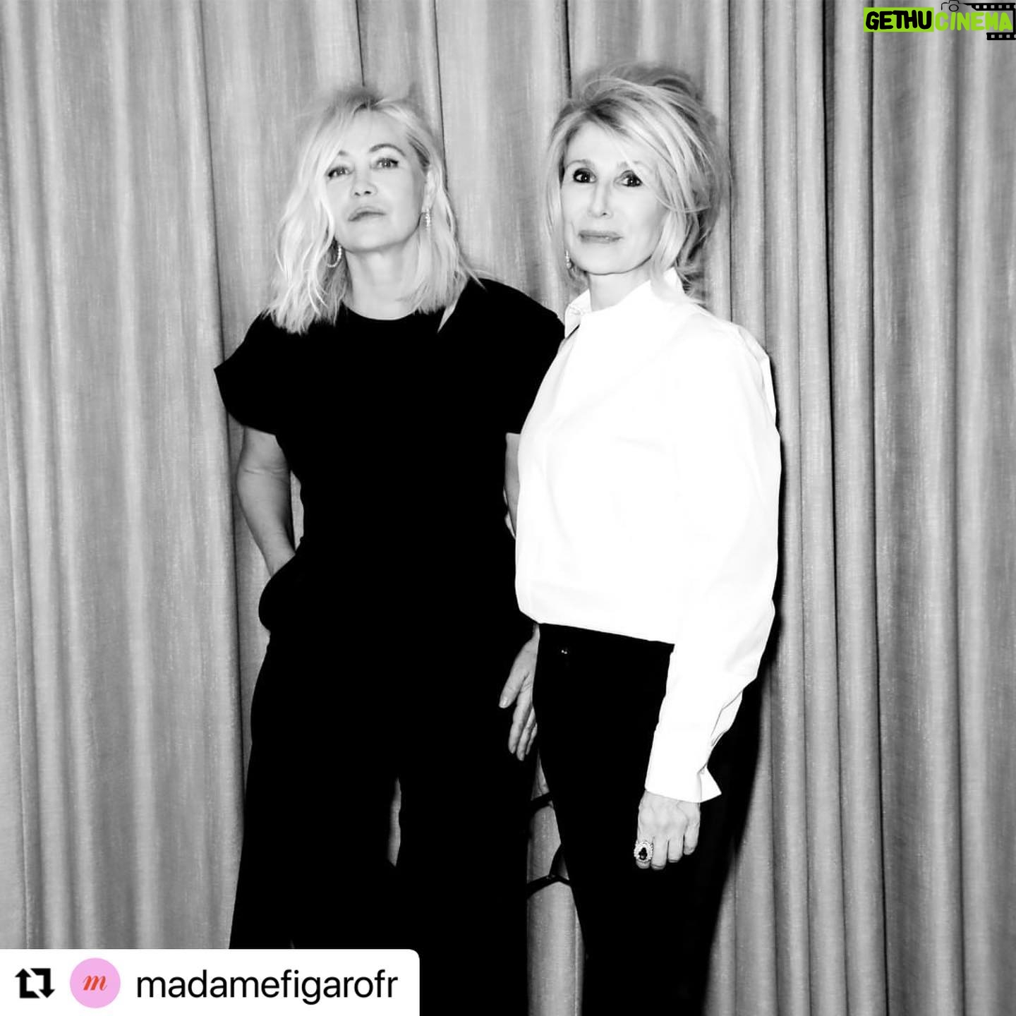 Emmanuelle Béart - 2.7K Likes - Dîner @madamefigarofr avec une femme que j’aime et admire depuis bien longtemps @anneflorenceschmitt Styled by @jonathan_huguet #hair @johnnollet #makeup @celine_planchenault @eliesaabworld @chopard @orbis.media @richardgianorio