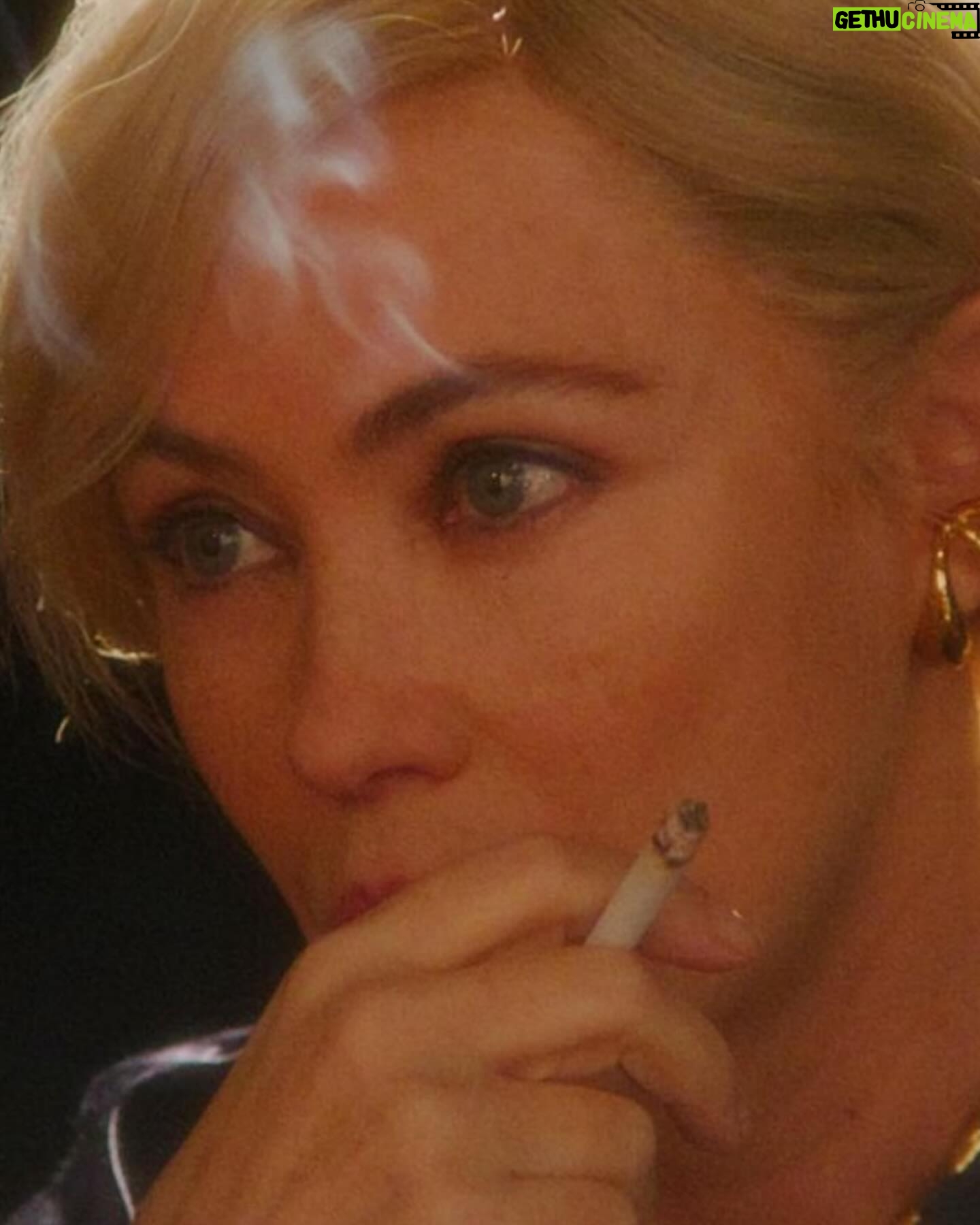 Emmanuelle Béart - 3.2K Likes - On set ..deuxième film de @lthomassaint équipe formidable !!! Amélia ♥️