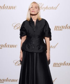 Emmanuelle Béart Instagram - #aboutlasnight🌙⭐️ merci @madamefigarofr  @anneflorenceschmitt @richardgianorio  @chopard pour cette formidable soirée autour du cinéma … Styled by @alineds75 @mathildefavier  #dior @johnnollet @lisalegrand_makeup @marceagomes  merci à @albane.cleret 🎥📽️🎥 #emmanuellebeart