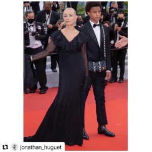 Emmanuelle Béart Instagram - #Repost @jonathan_huguet with @make_repost
・・・
⚡️Emmanuelle Beart⚡️ @emmanuellebeart @festivaldecannes in @amiparis @alexandremattiussi9 @chopardbycaroline @chopard @louboutinworld styled @jonathan_huguet hair @johnnollet mu @phophiemathiasmakeup @orbis.media #emmanuellebeart @issaperica 💙