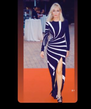 Emmanuelle Béart Instagram - @filming_italy #filmfestival  have a wonderful Time !! @eliesaabworld  @jonathan_huguet  @marie_soares  @rogervivier @okan__studio 🎬🎬🎬🎬 #emmanuellebeart
