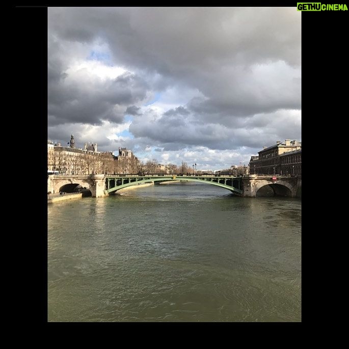 Emmanuelle Béart - 2.2K Likes - #parisjetaime ... #parisiloveyou❤️