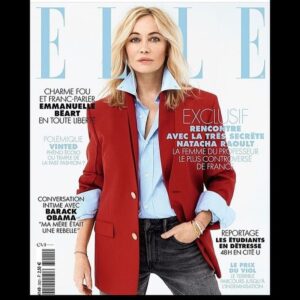 Emmanuelle Béart Instagram - @ellefr ...#cover 📸 @dantstudio_ _  @verovatinos 💛@erindoherty_elle @genevedoherty_elle 🙎‍♀️and cut @johnnollet 👄 @christophedanchaud_  Naim @marceagomes interview @oliviadelamberterie ... cette couverture est pour la promotion du film «  l’étreinte » de @ludovicbergery ... qui sortira des l’ouverture des salles de cinéma !!! Merci à toute l’équipe .. 👔 @amiparis 🦺 @fendi bijoux @studio_adornem @annemariebrouillet #emmanuellebeart
