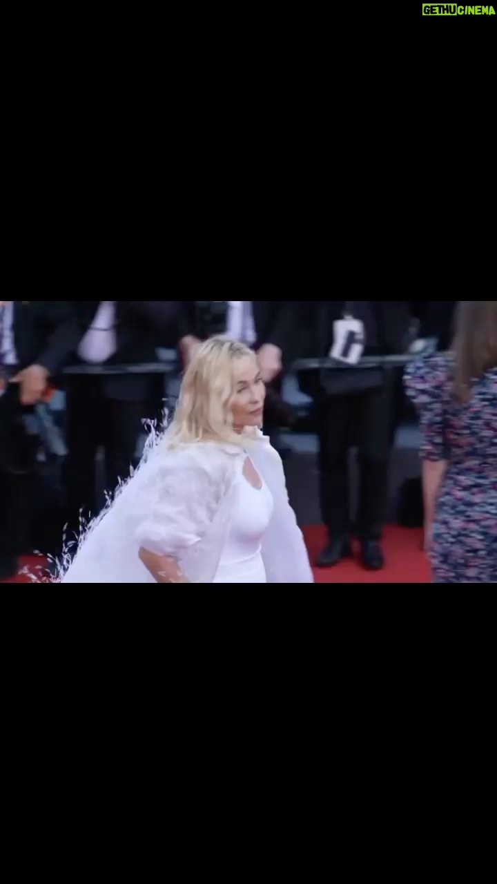 Emmanuelle Béart - 2.3K Likes - @jonathan_huguet @johnnollet @marion.robine @ashistudio @orbis.media cannes film festival 🤍 @chopard