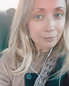Emme Rylan Instagram - Heading to class and ya know what? ⠀ I’m not scared anymore. ⠀ I’m not questioning my talent anymore. ⠀ My spirit wasn’t crushed even when I thought it could never recover. ⠀ So ya know what I am now? ⠀ Unstoppable.