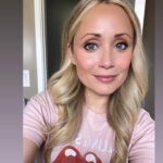 Emme Rylan Instagram - This is really random but one way I deal with stress is with makeup. It’s nice to walk by a mirror and look like I have it together when I feel like I don’t on the inside. 😂😬 #mascaramakesalotofthingsbetter