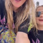 Emme Rylan Instagram - Oh don’t mind us we’re just wearing our matching shirts, glasses, jeans and sneakers to the nail salon. First mom/daughter manicure! Ahhhhhh!!!!! 🥰😍💞❤️💕