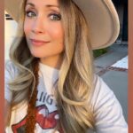 Emme Rylan Instagram - Going out AGAIN?! Who am I? I’m someone who LEAVES THE HOUSE! 😬🎉🙌🏼 #saturdayvibes