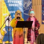 Emme Rylan Instagram - Yep that one is my kid. 😂 Just presenting at his school assembly super casual.
