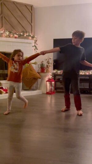 Emme Rylan Instagram - Who is Levi singing to? HIS SISTER. So she knows he will always be there for her. No biggie. Just ugly cry when I watch it. #siblings #alwayshaveeachothersback❤️