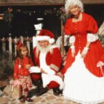 Emmy Perry Instagram - “I believe there’s always hope when all seems lost and I believe in Santa Claus!”✨❤️….. . . . . . . #christmas #explorepage #explore #holidayseason #santaclaus #vintage #santa