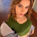 Emmy Perry Instagram - 🍎
