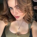 Emmy Perry Instagram - tangerine and thyme🍊🌿 . . . . . . . . . . . . . . . . #explore #explorepage #ootd #fashion #coquette #whimsygoth #lanadelrey #makeup #retro #pretty #boho #alternative #rock #almostfamous #witch