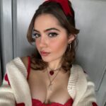 Emmy Perry Instagram - It’s so sweet…❤️ . . . . . . . . . . . . . . . #explore #explorepage #ootd