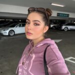 Emmy Perry Instagram - 💜🧸🧡🧸🖤 . . . . . . . . . . . #explore #explorepage