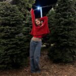 Emmy Perry Instagram - Bring on the holly jolly!❤️✨ . . . . . . . . . . . #explorepage #explore #christmas #holiday #christmastree #vintage #retro