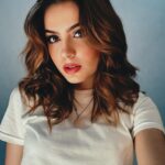 Emmy Perry Instagram - 🕊️🦷🐩🤍🐇🦴🐁❔🏳️❕🦢 . . . . . . . . . . . . #explore #explorepage #makeup