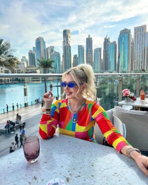 Enise Ütük Instagram - Dubai 🍭😍✨