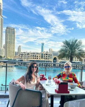 Enise Ütük Instagram - Dubai 🍭😍✨