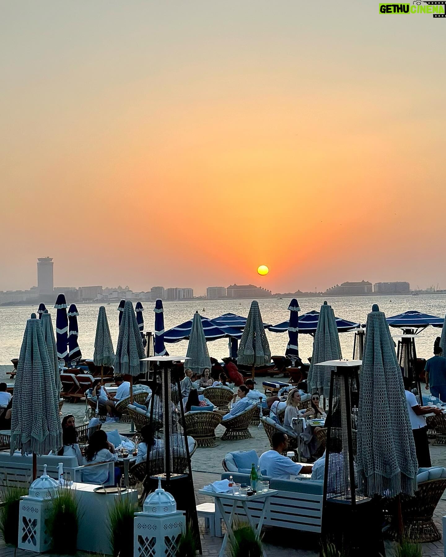 Enise Ütük - 3.6K Likes - Doğa acele etmez ama yine de her şey kusursuzdur. “Lao Tzu” 💞🌅✨🙏🏻