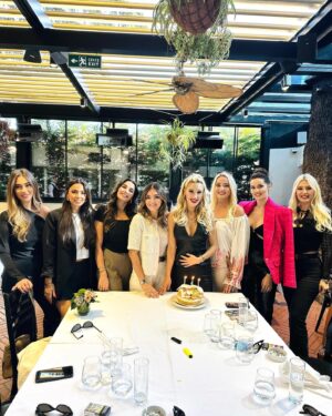 Enise Ütük Instagram - İyi ki doğdun canım kardeşim. Seni çok seviyorum.🤗💞🙏🏻💋