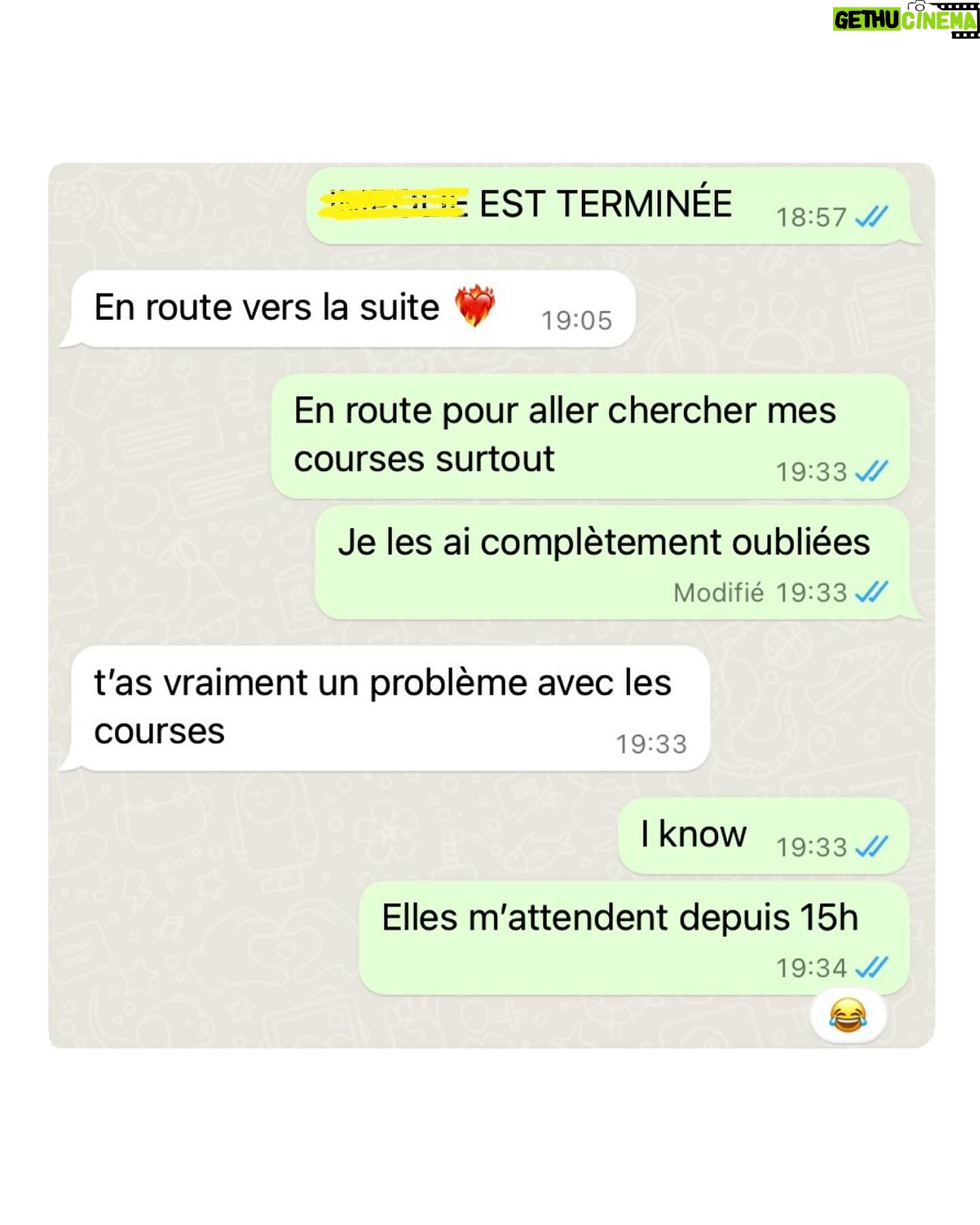 Enola Cosnier - 17.3K Likes - Un « ces 5 derniers mois » dump
1. Not dead, juste hypermétrope et astigmate 👀
2. 🤜🏻🤛🏻
3. C’est super le drive, encore plus quand on va le chercher
4. John aka Johnny pour les intimes
5. De nouveaux locataires au top ❤️ Merci pour votre accueil ⭐️
6. Envoyez-moi toute l’année en résidence musicale, c’est siiiiii bien !
7. Fêter le temps qui passe ⏳
8. Des harmos, partout, tout le temps
9. With the boyz
Ça faisait longtemps 🤍