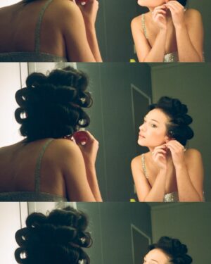 Enola Cosnier Instagram - « Si je te fais un chignon plaqué, puis un brushing, va falloir que je te lave les cheveux à un moment ! » 

04/11/2023 - Prime d’ouverture de la Star Academy promo 2023 - Argentique/Portra 400 

📸 : @_elisajane_