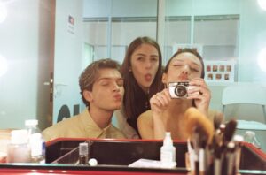 Enola Cosnier Instagram - Tirage Argentique Star Academy 2022 - 1/4 📸⭐️ #Staracademy #argentique #kodakgold200 #olympussuperzoom140s