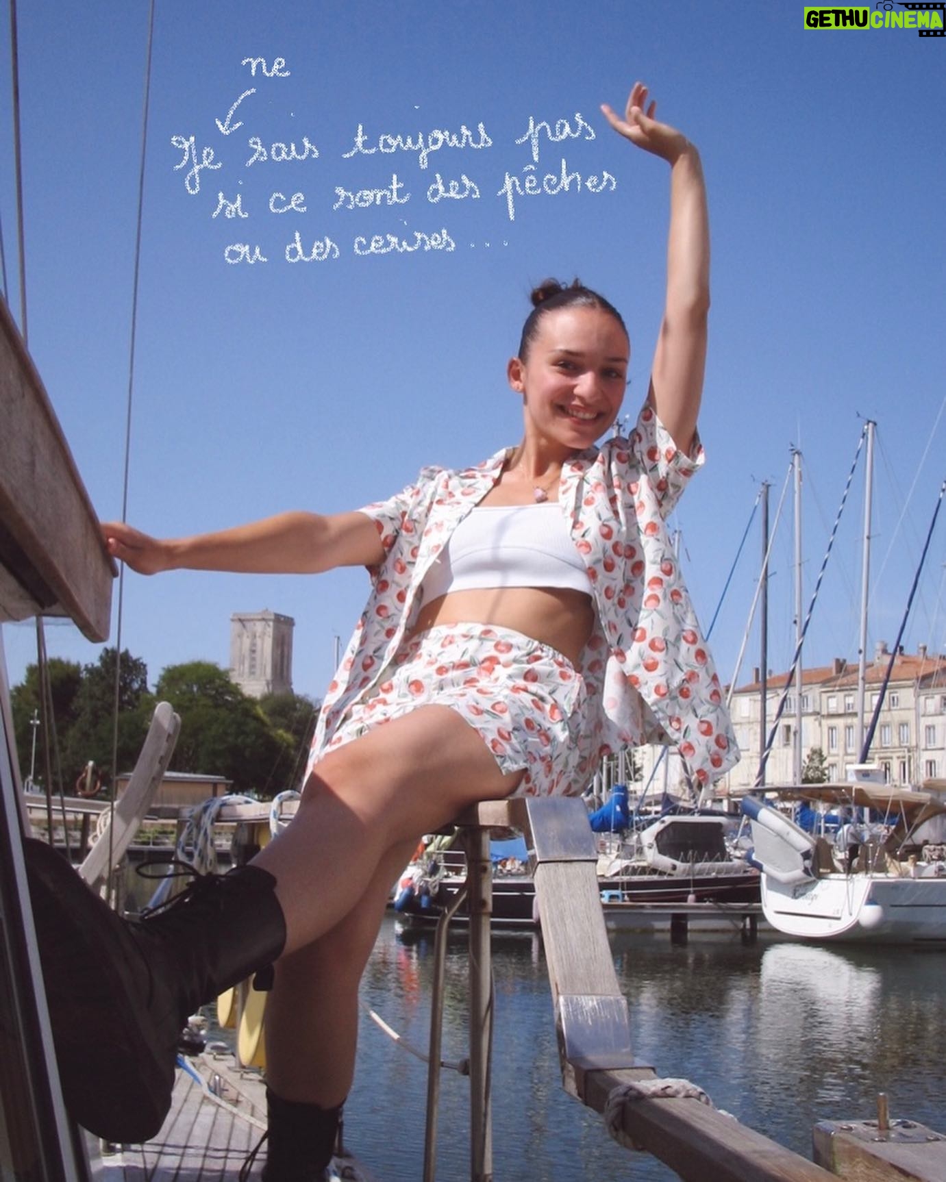 Enola Cosnier Instagram - La Rochelle, tu es belleš¤ #larochelle #francofolies2022 #poupie #janie #summer2022