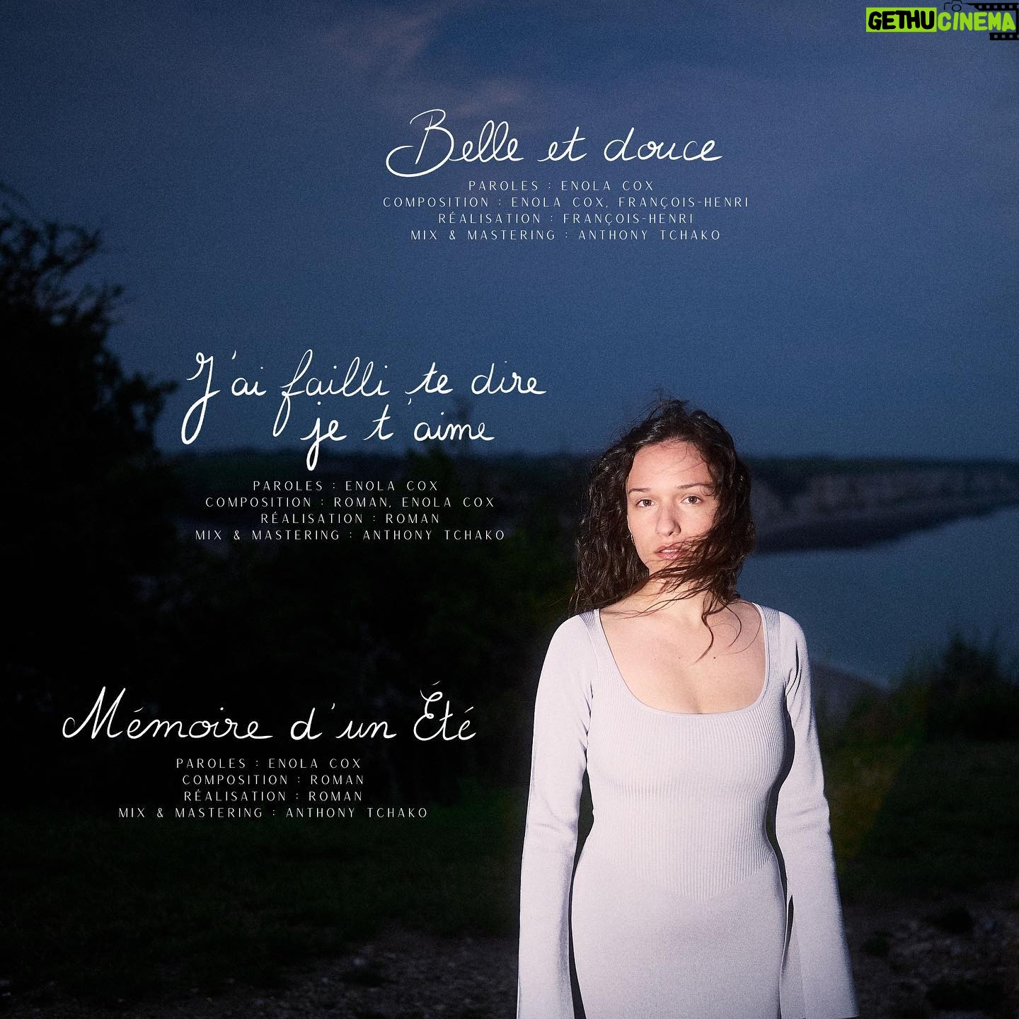 Enola Cosnier - 36.2K Likes - Le 28 août prochain sortent mes trois premiers titres, dans un projet appelé « Mémoire d’un Été » ✨ Tellement tellement tellement hâte que ces chansons soient dans vos oreilles 🤍
📸 : @emmacortijo