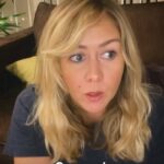 Enora Malagré Instagram - Ravie que notre message soit remonté jusqu ‘à @emmanuelmacron qui vient donc de poster nos témoignages. Maintenant il faut agir !!!! Concrètement ! Pour que cette maladie , comme je le dis à la fin de cette vidéo , nous puissions enfin en parler au passé , que nous puissions enfin en guérir ! Il nous faut des sous pour la recherche et une reconnaissance ALD ... et sachez que pour la majorité d’entre nous , ça ne se termine pas comme dans un conte de fée ... on ne peut pas avoir d’enfant et les traitements, lourds , ne fonctionnent pas forcément . Pour ma part , cette maladie a abîmé ma vie . Je pense à toutes celles qui comme moi se battent tous les jours , et à celles et ceux qui nous accompagnent dans ce combat . On est ensemble ! Merci ma chère et douce @ceciletogni que j embrasse fort . @infoendometriose #endogirls🎗️