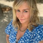 Enora Malagré Instagram - C est pour terminer ma série de photos avec la robe bleue 😂😂