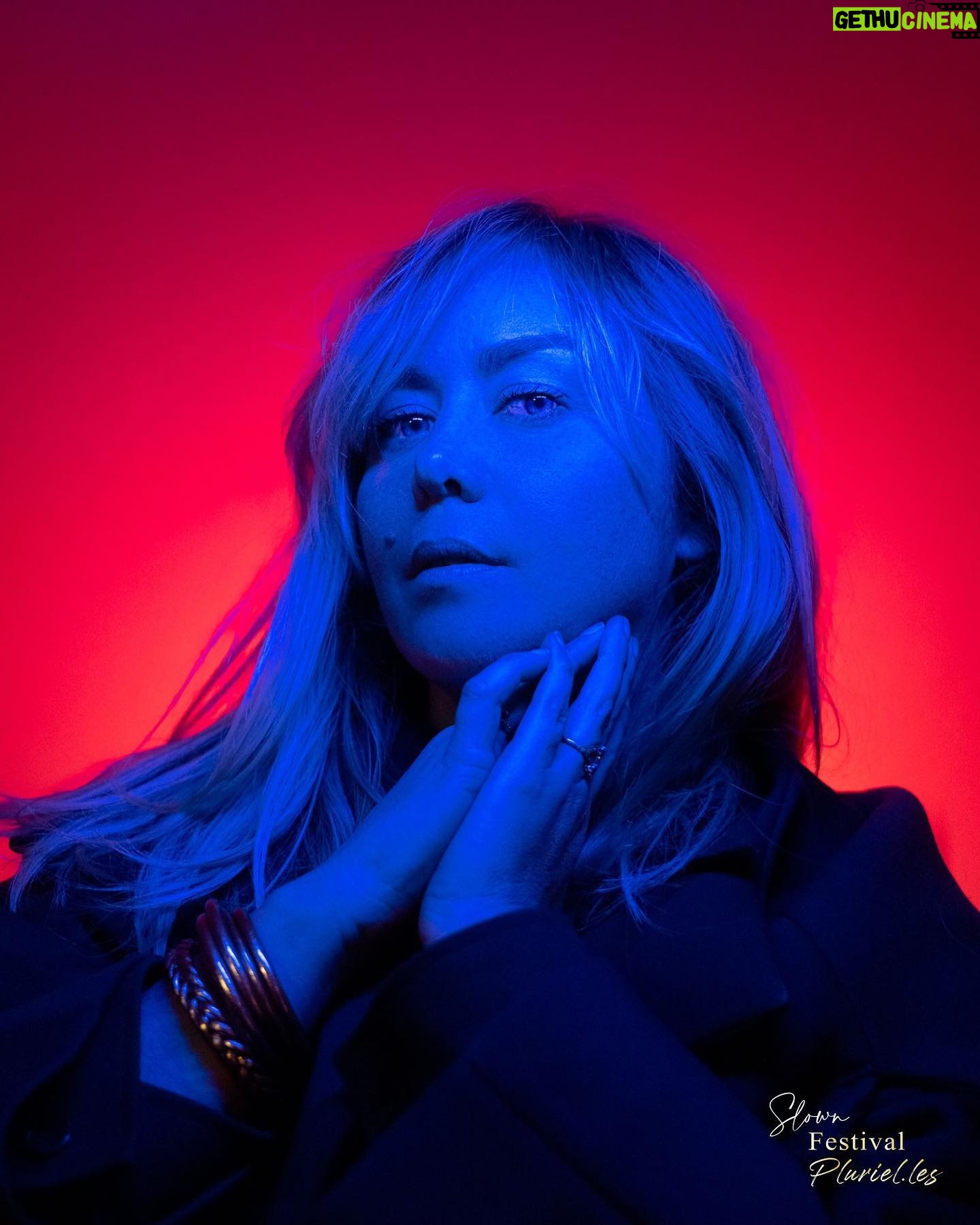 Enora Malagré Instagram - Œuf de Pâques bleu . #blueanima. 📸 @slown_officiel