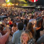 Enora Malagré Instagram - Hier j’ai eu la chance de voir @coldplay sur scène au stade de France . J’écoute ce groupe depuis 20 ans , souvent avec ma maman , alors c’est tout émue et heureuse que j’ai chanté et sautillé sur leurs tubes qui m’accompagnent depuis tant d ‘années. Je n’ai jamais vu autant de bonheur sur scène et dans le public . Ils sont magiques . C’est le plus beau concert que j’ai vu de ma vie . Ils ont détrôné ma Madonna 😂. Merci la vie . Merci mon ami chéri @alexmany83 et merci aux copains de @warnermusicfr . #coldplayparis . 16/07/22 .