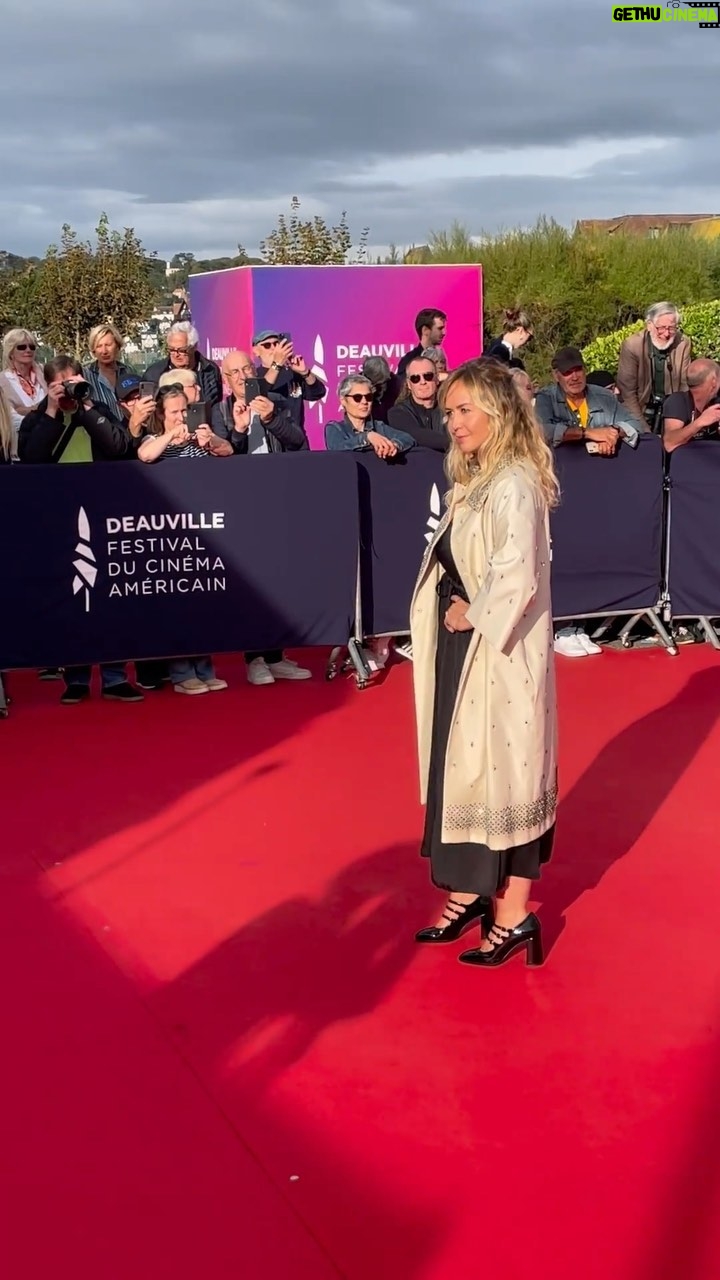 Enora Malagré Instagram - Merci @deauvilleus et merci @maisonrabihkayrouz @prada @carelparis et évidemment les copains chéris @villaschweppes