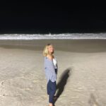 Enora Malagré Instagram – Ciao Rio , ciao le Brésil 🇧🇷 et son peuple courageux , solaire et résiliant , à très vite …. 😉😘