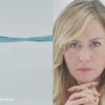 Enora Malagré Instagram - 1 femmes sur 10 souffrent en silence .... aucune solution à ce jour . Alors nous avons décidé de faire du bruit avec @infoendometriose . Cette campagne est visible sur @francetelevisions . N’hésitez pas à la partager en cette journée internationale du droits des femmes . Si c’ était une maladie d’homme .... nous aurions trouvé la solution depuis longtemps. Ne lâchons rien 🎗️ . Faites un don 🙏🏼. @ceciletogni @andrea.brscn @charlyne.ubk #endogirls