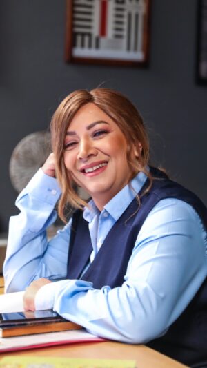 Entesar Instagram - Zeinab reaction to anyone tries to blackmail her friend 😂🤪
let us know if you still remember what happened in this scene, and if you’re still watching it on OSN