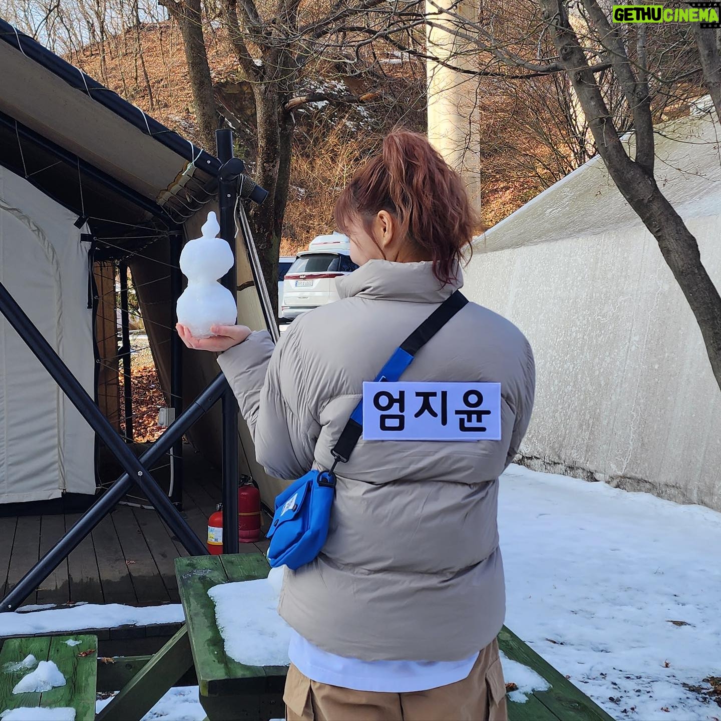 Eom Ji-yoon - 32.4K Likes - 중학생 때 처음 본 런닝맨에 내가 나오다니..!💙 감샤합니다