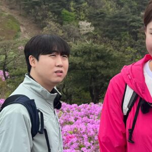 Eom Ji-yoon Instagram - #진달래 #철쭉 #꽃 #잎 #풍경 #미소짓는인생 #자연 #프사 #배경 #사랑 #우정 #등산의목적 #🌸