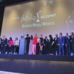 Eréndira Ibarra Instagram - *Quien no tiene fuerza para sostener un sueño, no tiene fuerza para sostener su vida.* verdades como puños de mi admirada @adrianabarrazaoficial en los @premios_platino. Hoy fue un día hermoso, lleno de inspiración y mucho amor. Empezar en un evento tan lindo y terminar en los brazos de mi chamito candela me da fuerza para cargar mis sueños y seguir luchando. Gracias @premios_platino por existir, @lorenasaravia por el look, @karime_gomez21 por tu magia (siempre). Y gracias universo por este día, por recordarme mi fuerza y por la mirada infinita de mi cachorro. #CorazonAgradecido #PaAtrasNiPaCogerImpulso . . . Sueños sanadores bandita Bella. 🌊🤍🫂✨