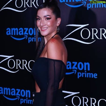 Eréndira Ibarra Instagram - #AboutLastNight echándole porras a toda la banda en esta nueva aventura. No se pierdan #ElZorro en @amazonprime 🤍 #Z @instapizzo @cuauhtli_jimenez @dalia_xiuhcoatll @rennotni @andruchis @alosian les amo y les celebro! @karime_gomez21 mua y pelo (rifándose como siempre) Body @evauriasmx pantalones @zurce__